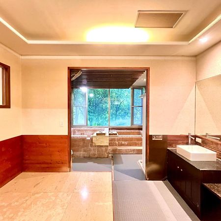 Wulai Sunglyu Hot Spring Resort Екстериор снимка