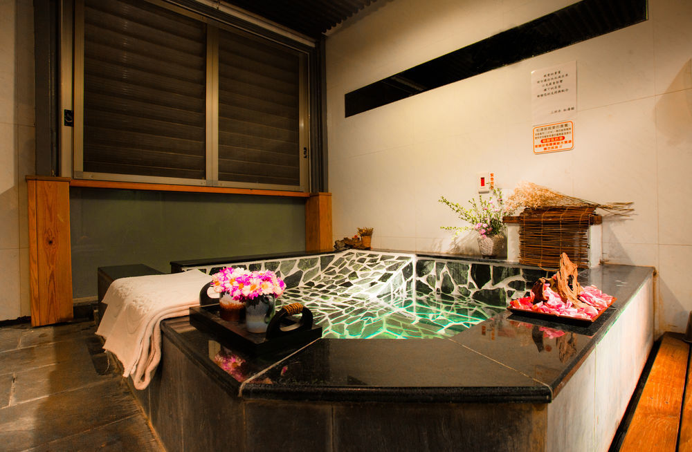 Wulai Sunglyu Hot Spring Resort Екстериор снимка