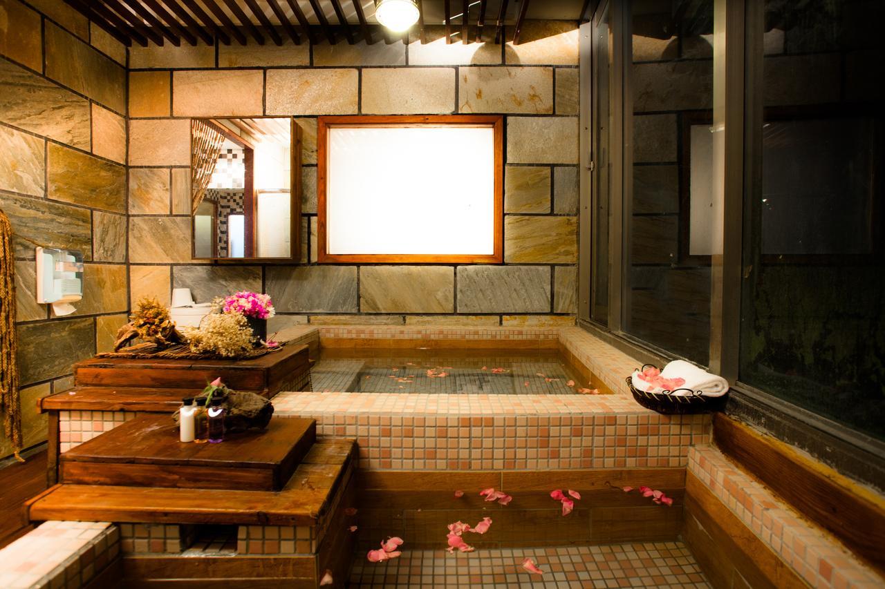 Wulai Sunglyu Hot Spring Resort Екстериор снимка