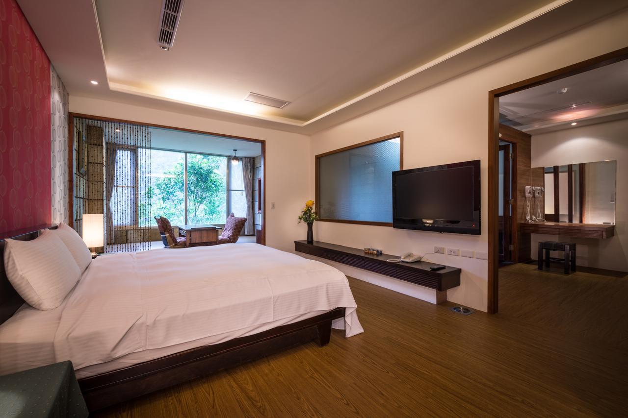 Wulai Sunglyu Hot Spring Resort Екстериор снимка