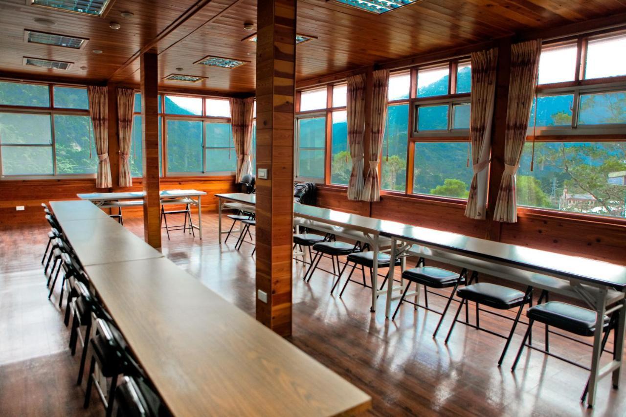 Wulai Sunglyu Hot Spring Resort Екстериор снимка